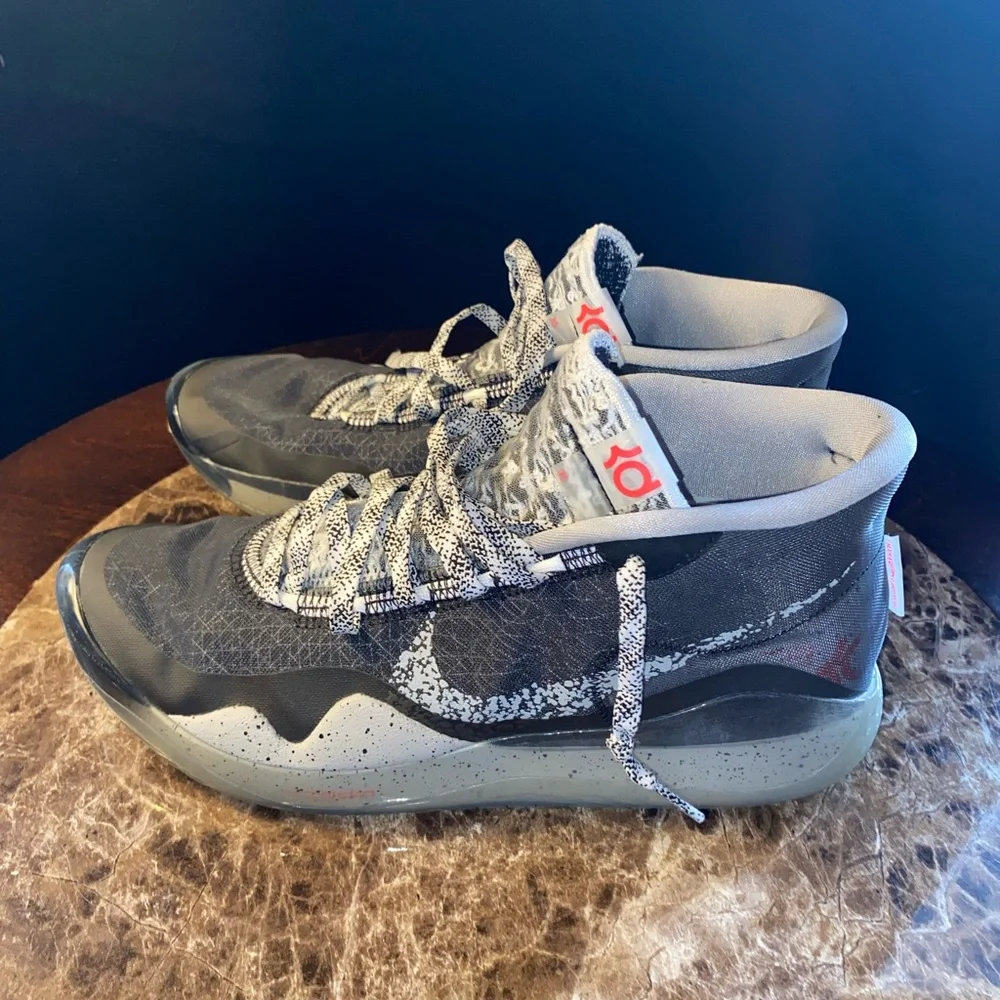 Nike Gray Athletic Shoes - Picture 5 of 10